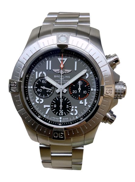 Breitling Avenger B01 Chronograph AB0182